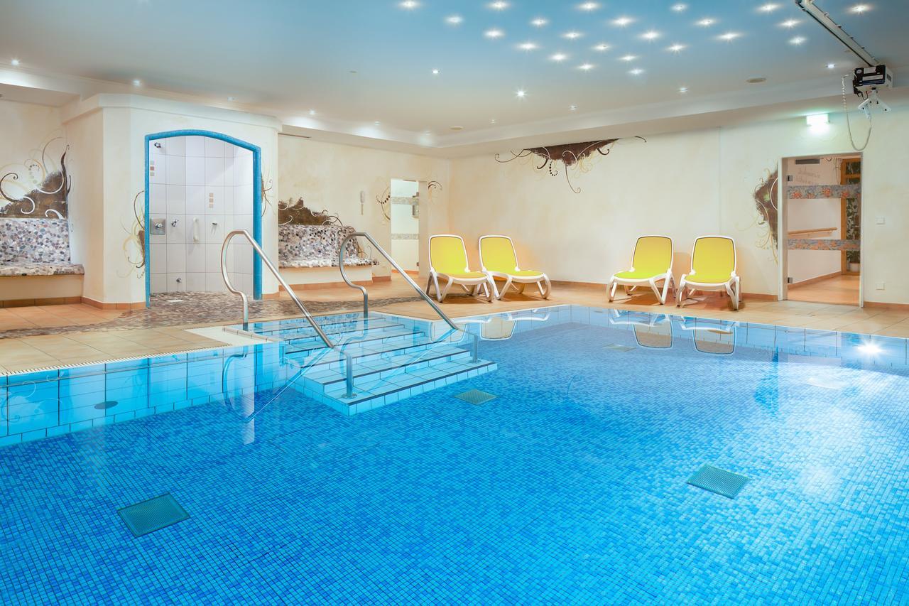 "Haus Berktold" - Annehmlichkeiten Von 4-Sterne Familien-Und Wellnesshotel Viktoria Koennen Mitbenutzt Werden オーベルストドルフ エクステリア 写真